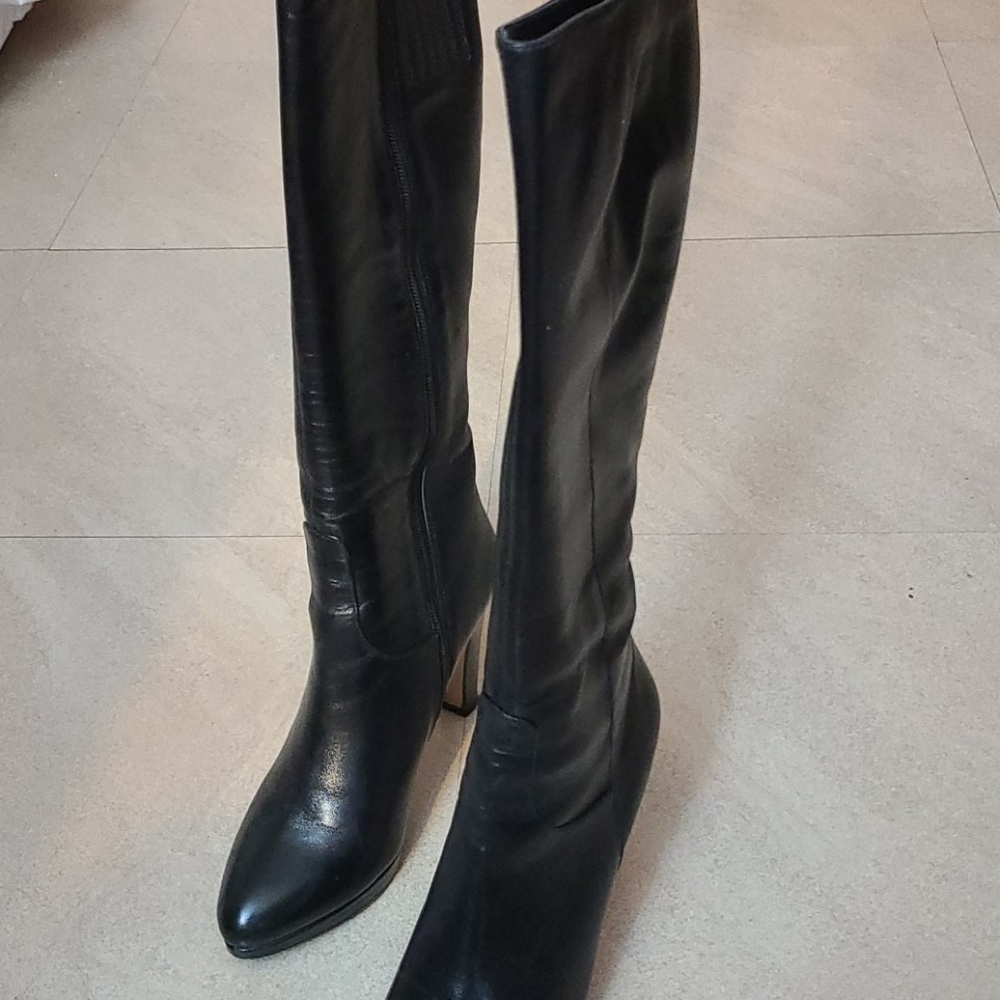 Vaneli Black Leather Boots